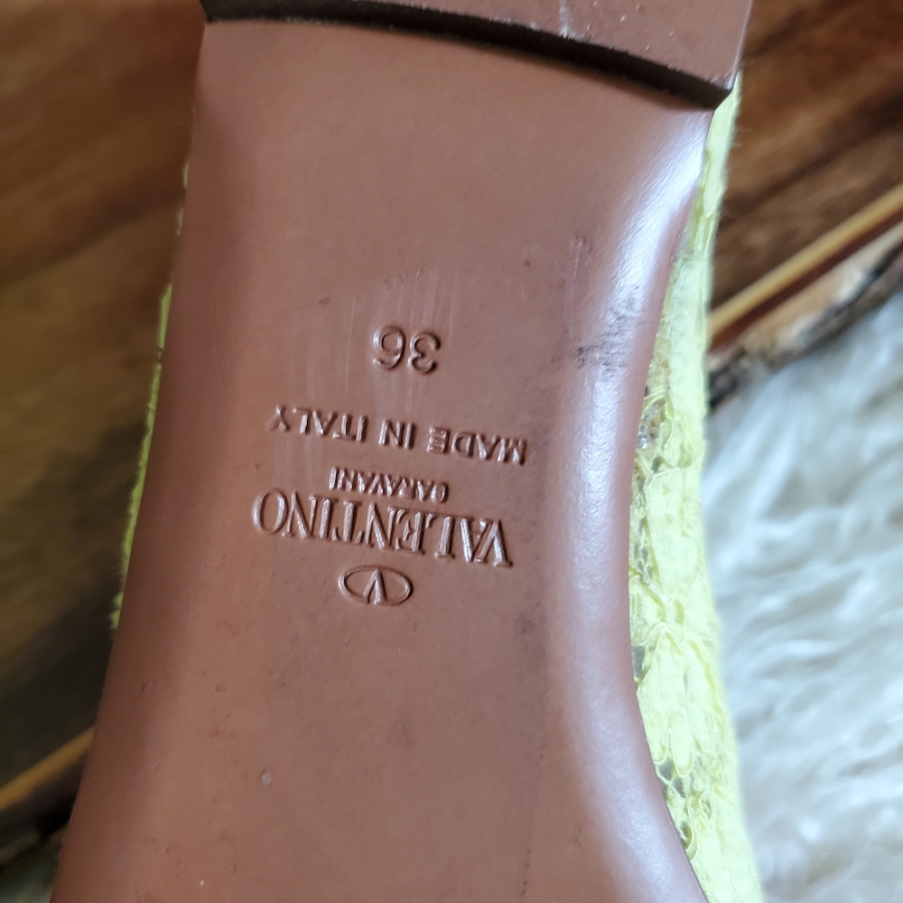 Valentino Lime Lace Ankle Strap Flats - Picture 5 of 8